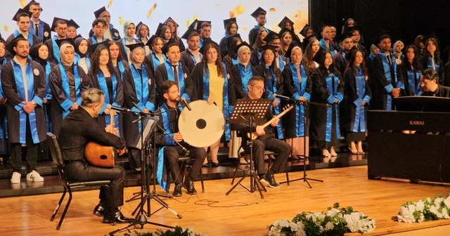 Üniversiteden dereceyle mezun olup, veda konserinde sahne aldı Zonguldak Haberleri