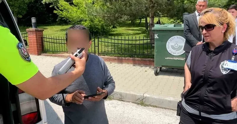Bolu’da yokuşta geri kayan araç aynı otomobile 3 kez çarptı