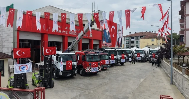 Düzce Belediyesi ne 12 araçlık takviye Düzce de itfaiyeciler kentin her noktasına 7 dakikada ulaşıyor Düzce Haberleri