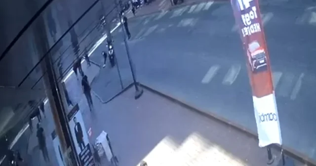 Zonguldak ta 10 yaşındaki çocuğa motosikletin çarpma anı kamerada Zonguldak Haberleri