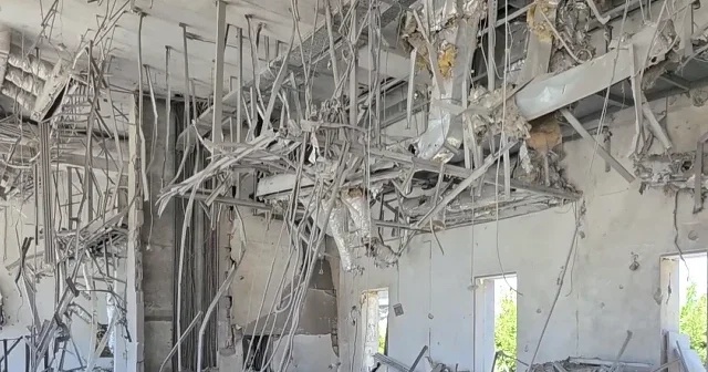İsrail savaş uçakları Lübnan da banka binasını vurdu: Yıkımın boyutu gözler önüne serildi VİDEO İZLE