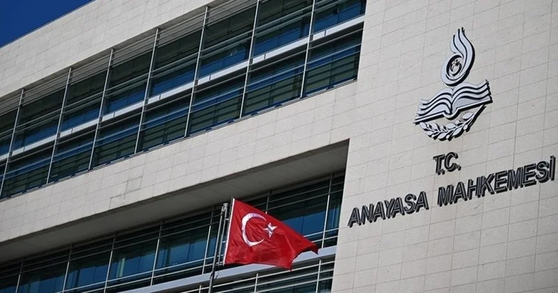 Süresiz nafaka kalktı mı? Süresiz nafaka ne zaman bitecek? Yeni nafaka sistemi nasıl olacak? AYM süresiz nafaka iptali