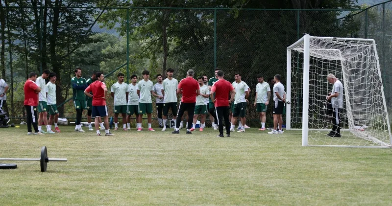 Esenler Erokspor da Bolu kampı sürüyor Futbol Haberleri
