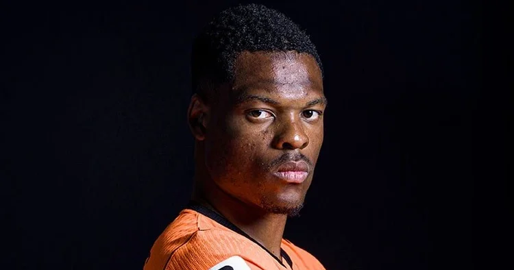 Real Madrid, Denzel Dumfries i kadrosuna kattı