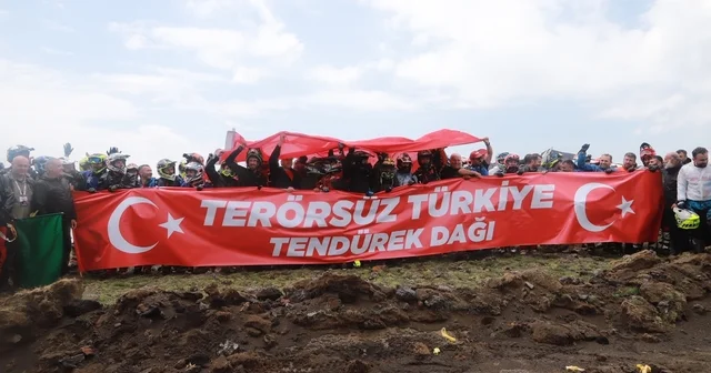 Enduro şampiyonasının finali Tendürek te Terörsüz Türkiye pankartıyla başladı Ağrı Haberleri Habertürk Yerel Haberler