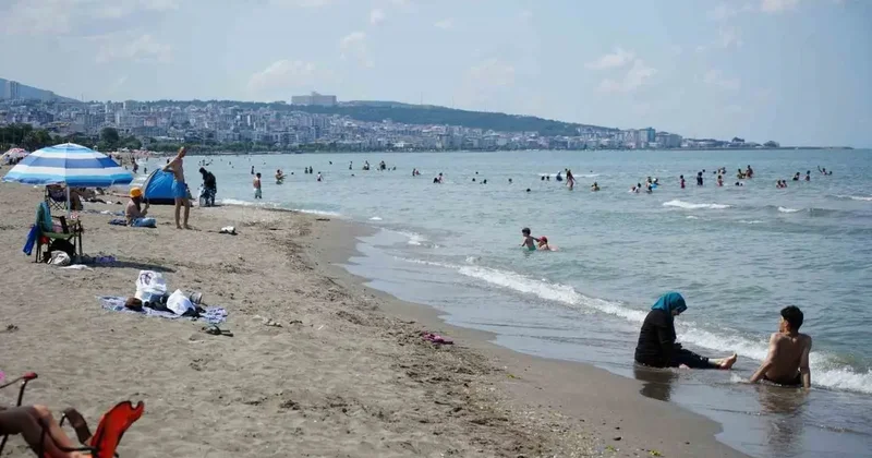 Samsun’da dalga ve rüzgar alarmı: ’Denize girmeyin’ çağrısı