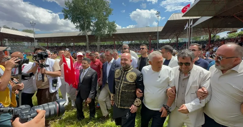 Kırkpınar ağalığında rekor! Ufuk Özünlü ye ebedi ağalık altın kemeri...