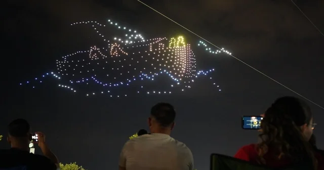 Şırnak ta Terörsüz Türkiye çağrısı: 5. Hz. Nuh u Anma Festivali coşkuyla gerçekleşti Cudi de Hz. Nuh un Gemisi drone gösterisiyle gökyüzüne taşındı Şırnak Haberleri Habertürk Yerel Haberler