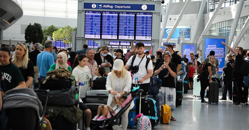 Türklerin akın ettiği ülkede pasaport krizi Sözcü Gazetesi