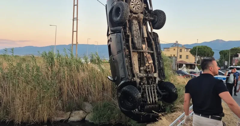 Araç dereye uçtu! 2 gençten acı haber!