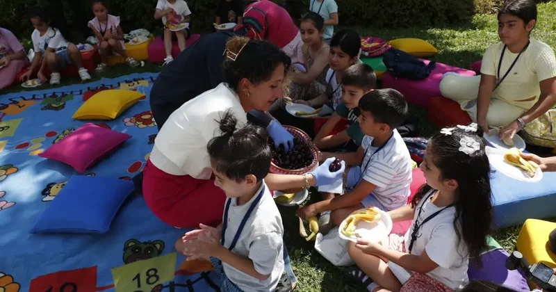 Bağcılar’da yeşillikler içinde kütüphane keyfi! Açık Hava Kütüphanesi yoğun ilgi görüyor