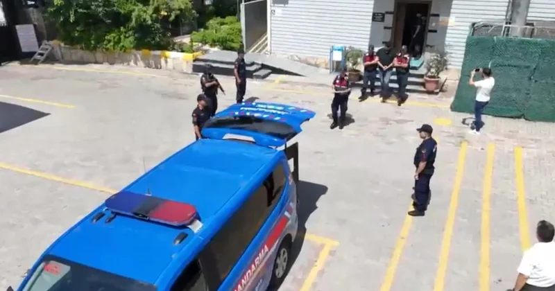 İstanbul da zehir tacirlerine operasyon: 2 gözaltı, 2 tutuklama