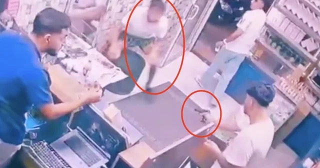 Silahlı saldırı kamerada; yaraladığı kişiye, geri dönüp yine ateş etti Diyarbakır Haberleri Habertürk Yerel Haberler
