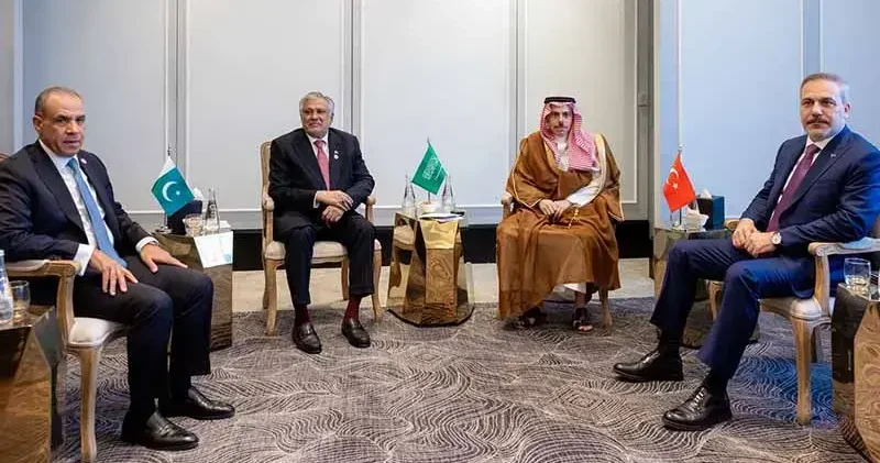 Bakan Fidan, Türkiye Mısır Pakistan Suudi Arabistan Dışişleri Bakanları Toplantısı na katıldı