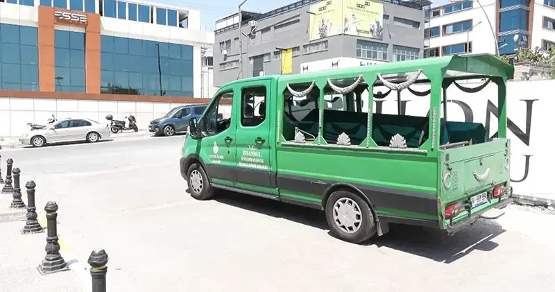 Küçükçekmece de kazada hayatını kaybeden polis memurunun cenazesi Adli Tıp Kurumu ndan alındı