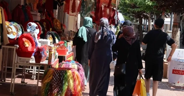 Kırşehir de gurbetçi hareketliliği esnafa can suyu oldu Kırşehir Haberleri Habertürk Yerel Haberler