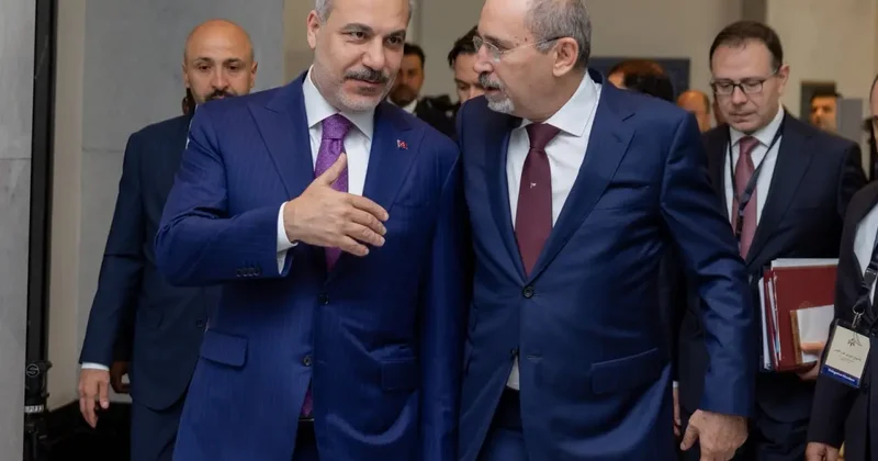 Ankara Amman hattında diplomasi trafiği! Fidan, Ürdünlü mevkidaşıyla bir araya geldi