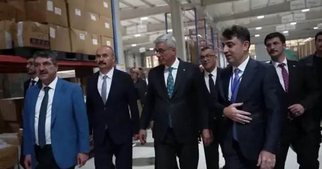 Sağlık Bakanı Memişoğlu yerli ventilatörlerin sevkiyatını inceledi