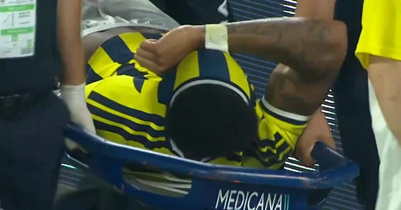 Fenerbahçe de korkutan sakatlık! Sahadan gözyaşlarıyla ayrıldı