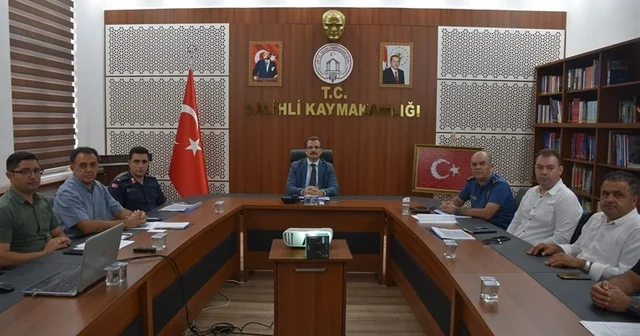 Salihli de metruk binalar yıkılıyor, hurda araçlar kaldırılıyor Manisa Haberleri Habertürk Yerel Haberler
