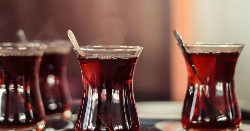 Garsonun Haksız Feshi İptal Edildi