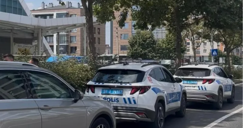 Yayalara yol veren polis aracına otomobil çarptı
