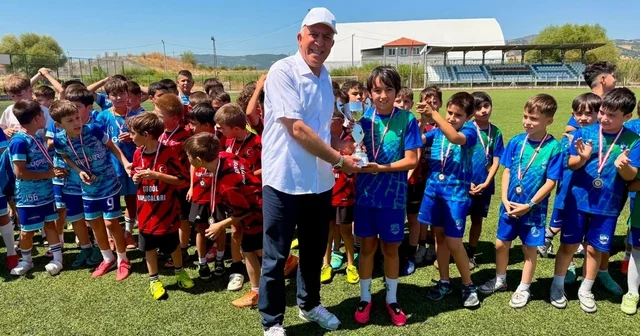 Hisarcık ta Ethem Bal Kupası U10 Futbol Turnuvası sona erdi Kütahya Haberleri Habertürk Yerel Haberler