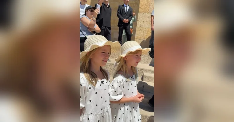 Evlerini satıp 34 yıl sonra kavuştukları ikizlerini Anıtkabir e götürdüler Sözcü Gazetesi