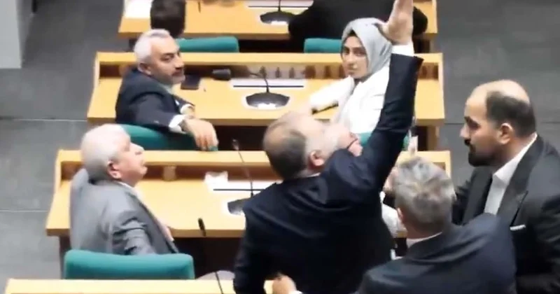 Atı alan Üsküdar ı ikinci kez geçti: AKP yine hazmedemedi Sözcü Gazetesi
