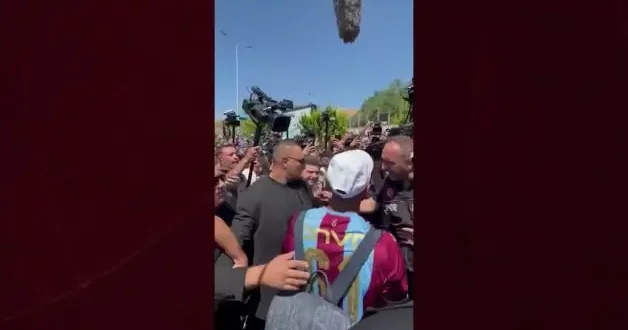 Mohamed Salah taraftarlar buluştu ilk 3 lüsünü çektirdi