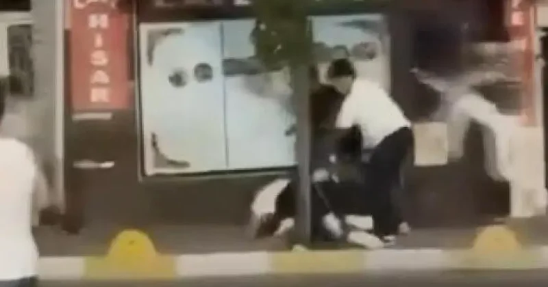 Fatih teki vahşetin yeni görüntüleri ortaya çıktı! Yerdeyken de bıçaklamışlar
