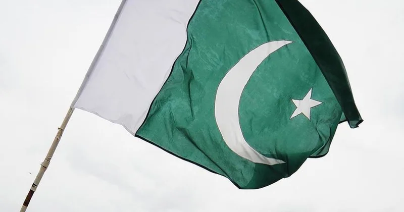 Pakistan hükümeti kaynakları: Ara bulucular Hürmüz ün açılması için belge hazırlığında