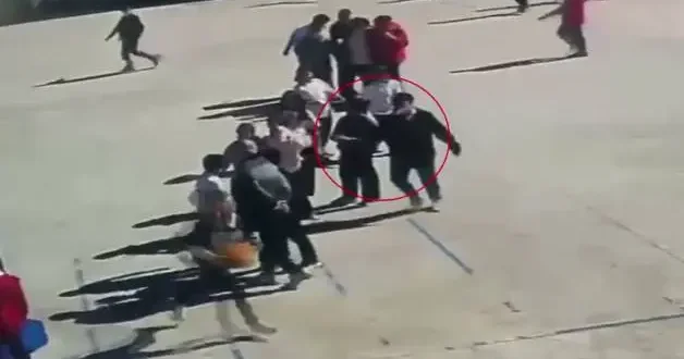 Zonguldak ta nöbetçi öğretmenden hayat kurtaran müdahale