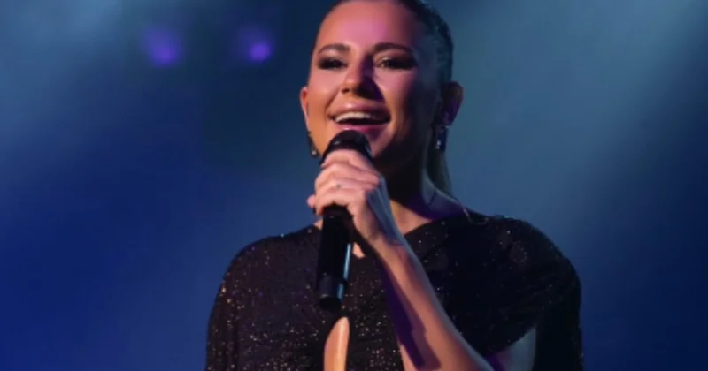 Merve Özbey sahneden düştü: Sağlık durumuyla ilgili açıklama geldi Sözcü Gazetesi