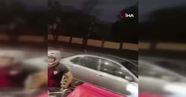 Paraguay da gökten afet yağdı: Araçların camları patladı, kaportalar çöktü!