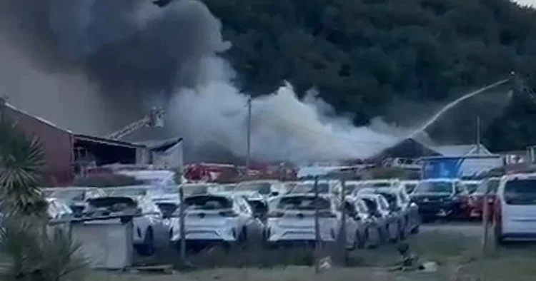 Eyüpsultan da yediemin otoparkında yangın
