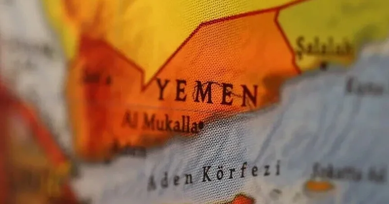Yemen açıklarındaki tankerin çevresinde patlama sesleri