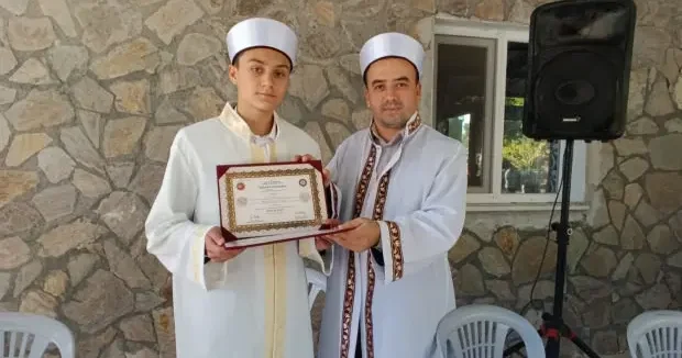 Manisa haberleri Manisa da 1,5 yılda hafız olan Haluk un hedefi dikkat çekti 05 Ekim 2026