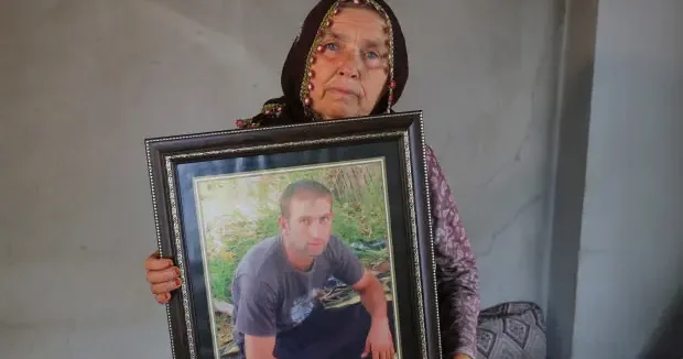 Adana haberleri Adana da 14 yıldır evladını arayan anne: Çocuğumu kefenleyemedim 05 Ekim 2026