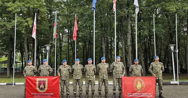 9 subay ve 1 astsubay Gürcistan’da dağcılık kursunu başarıyla tamamladı
