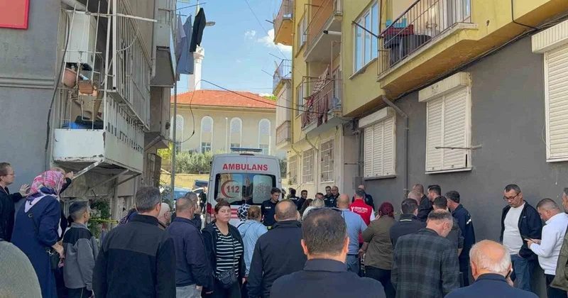 Bursa Gemlik te yaşlı çift, yakınlarının ihbarıyla evlerinde ölü bulundu