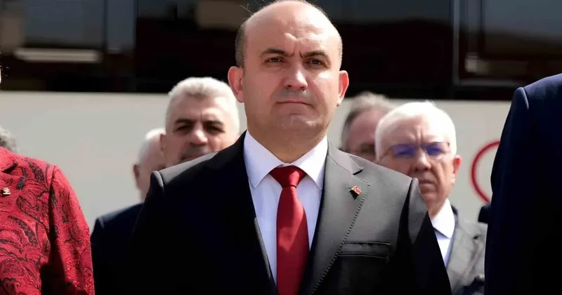 Albayrak tan Eskişehir için iddialı hedef: Büyükşehir dahil 10 belediyeyi alacağız