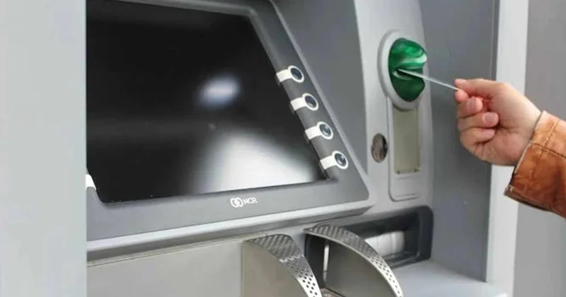 ATM nin açığını buldu 4 ayda milyoner oldu Sözcü Gazetesi