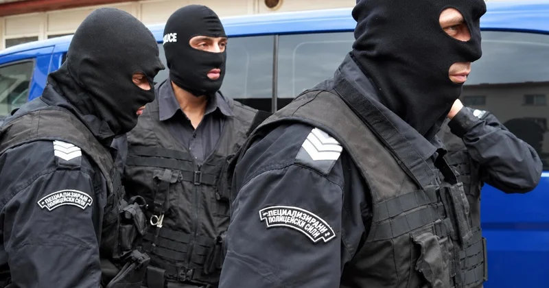 Komşuda bomba alarmı! İhbarlar peş peşe geldi