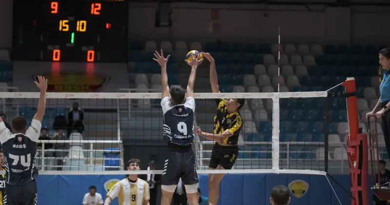 Voleybolda Konya rüzgarı! 3 te 3 yaparak zirveye yerleştiler