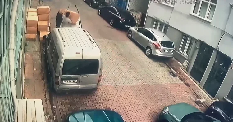 Çöpteki kolilerden dev uyuşturucu ağı çıktı: Kağıthane polisi iğneyle kuyu kazdı, milyonluk zulayı buldu