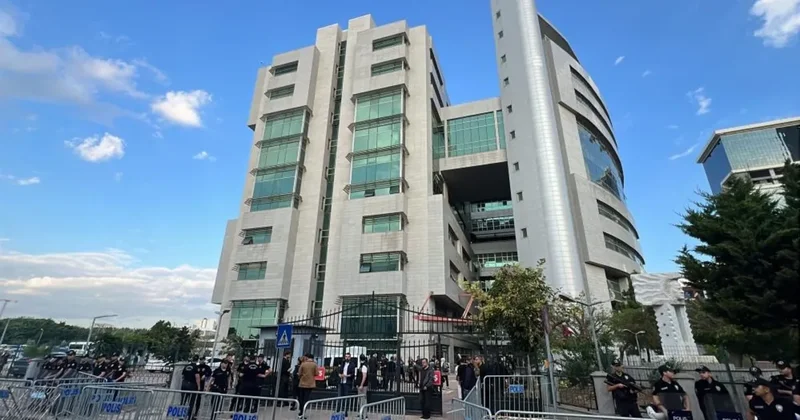 Mersin deki operasyonda 3 başkanla birlikte 59 şüpheli adliyeye sevk edildi: Vahap Seçer, Abdullah Özyiğit ve...