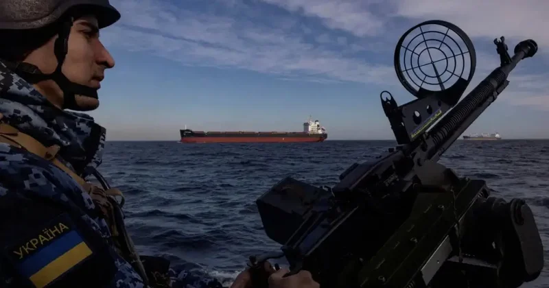 Karadeniz de saldırı: Tahıl gemisi battı! Türk gemisi iddiasına açıklama geldi