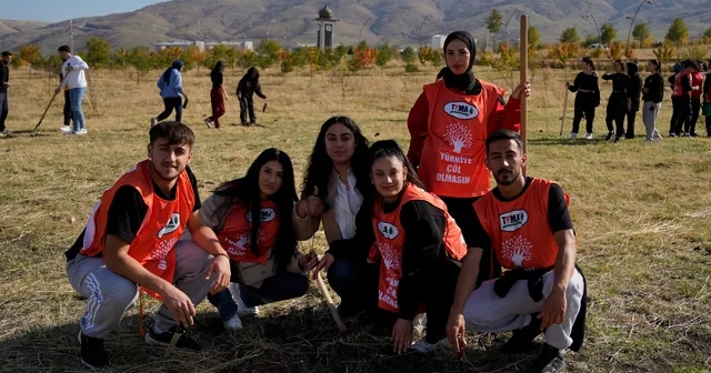 Muş ta fidan dikme etkinliği düzenlendi Muş Haberleri