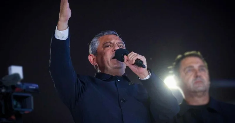 Özel in sözlerine AKP den ilk yanıt